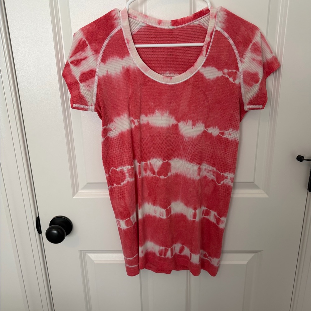 Lululemon Swiftly Tech Tie-Dye T-Shirt - Red and White
